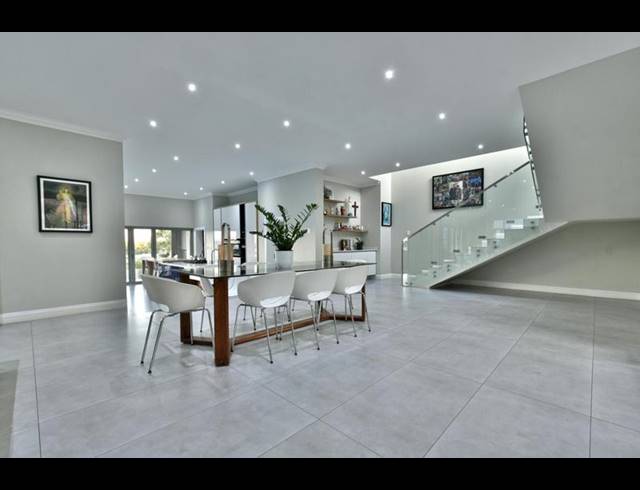 4 BEDROOM HOUSE FOR SALE IN EYE OF AFRICA